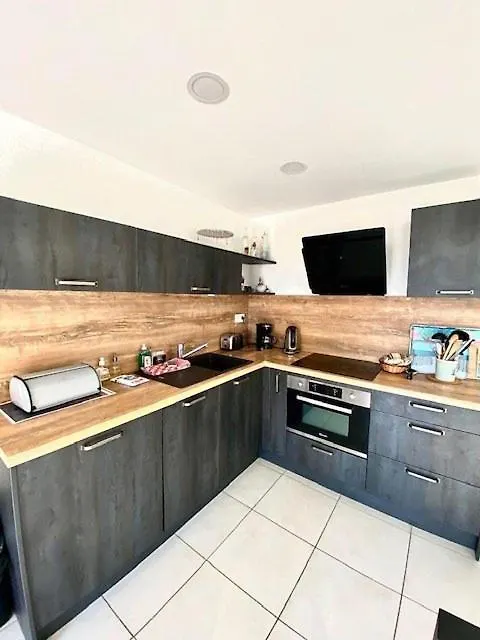 Apartment Maison, Jardinet, Terrasse, Parking Privee, Climatisation Saintes-Maries-de-la-Mer